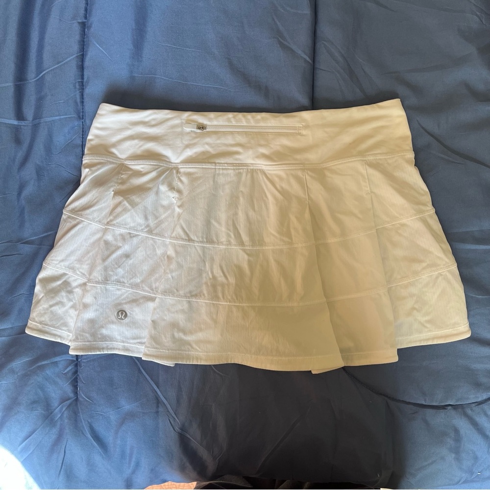 Lululemon White Pace Rival Mid-Rise Skirt Short